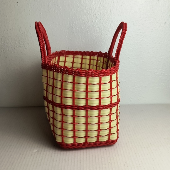 Woven Plastic Camping Basket With Handle Small Tan & Red - Picture 2 of 8